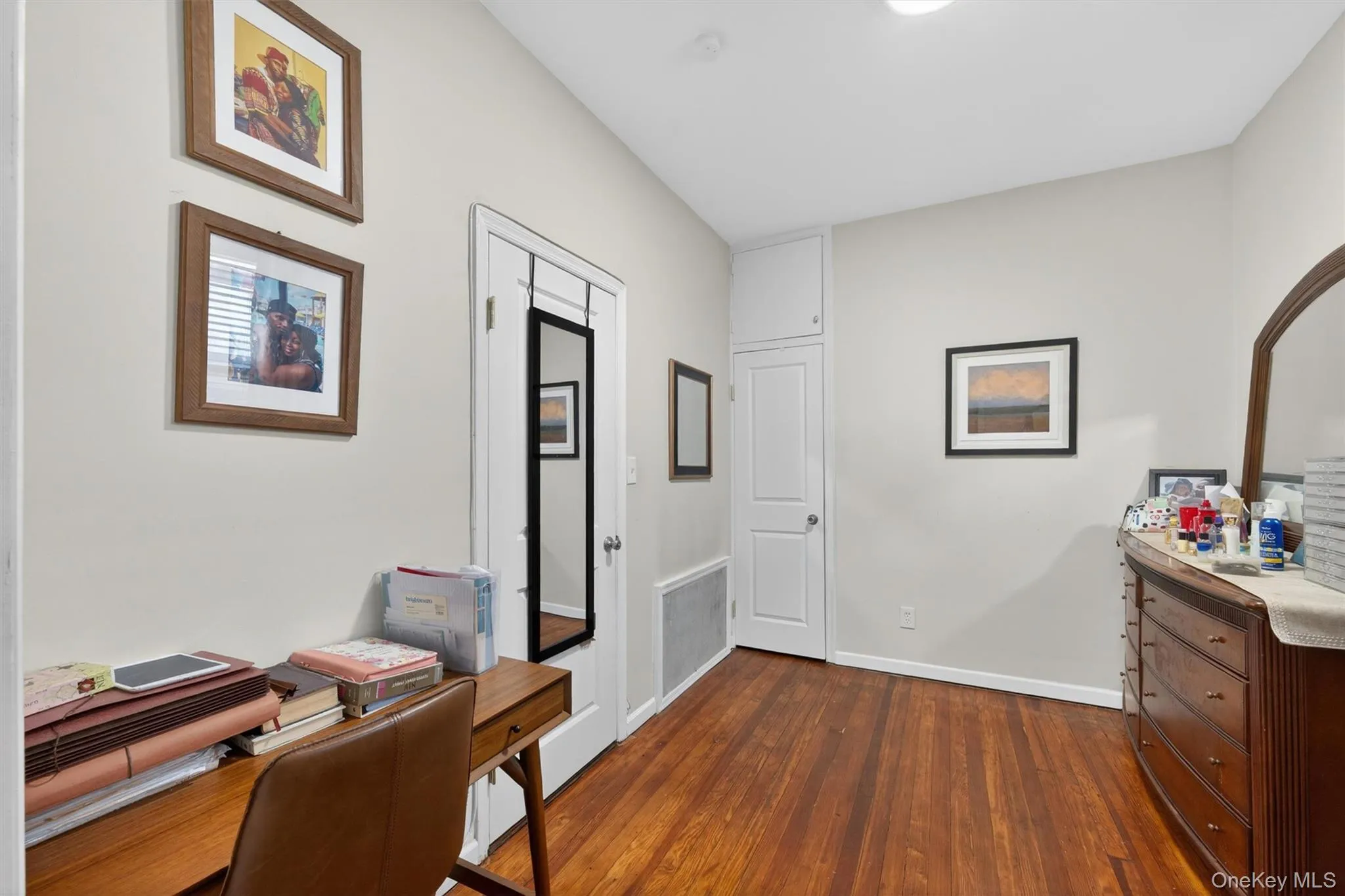 2919 Wellman Avenue, New York, NY, 3 Bedrooms Bedrooms, 5 Rooms Rooms,1 BathroomBathrooms,Residential,For Rent,Wellman,0,1003978 2919 Wellman Avenue, New York, NY, 3 Bedrooms Bedrooms, 5 Rooms Rooms,1 BathroomBathrooms,Residential,For Rent,Wellman,0,1003978