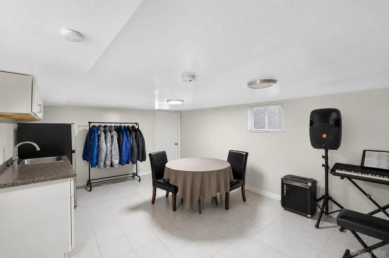 2919 Wellman Avenue, New York, NY, 3 Bedrooms Bedrooms, 5 Rooms Rooms,1 BathroomBathrooms,Residential,For Rent,Wellman,0,1003978 2919 Wellman Avenue, New York, NY, 3 Bedrooms Bedrooms, 5 Rooms Rooms,1 BathroomBathrooms,Residential,For Rent,Wellman,0,1003978