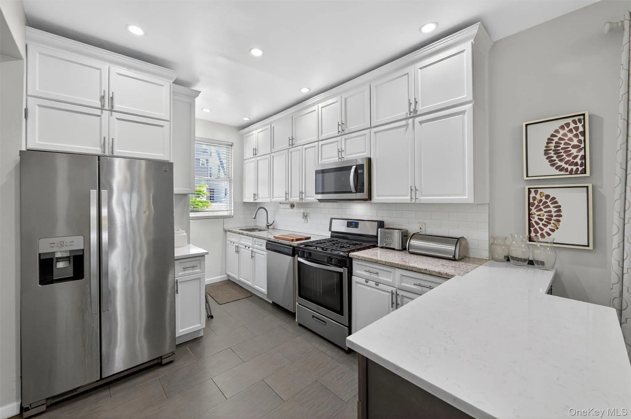 2919 Wellman Avenue, New York, NY, 3 Bedrooms Bedrooms, 5 Rooms Rooms,1 BathroomBathrooms,Residential,For Rent,Wellman,0,1003978 2919 Wellman Avenue, New York, NY, 3 Bedrooms Bedrooms, 5 Rooms Rooms,1 BathroomBathrooms,Residential,For Rent,Wellman,0,1003978