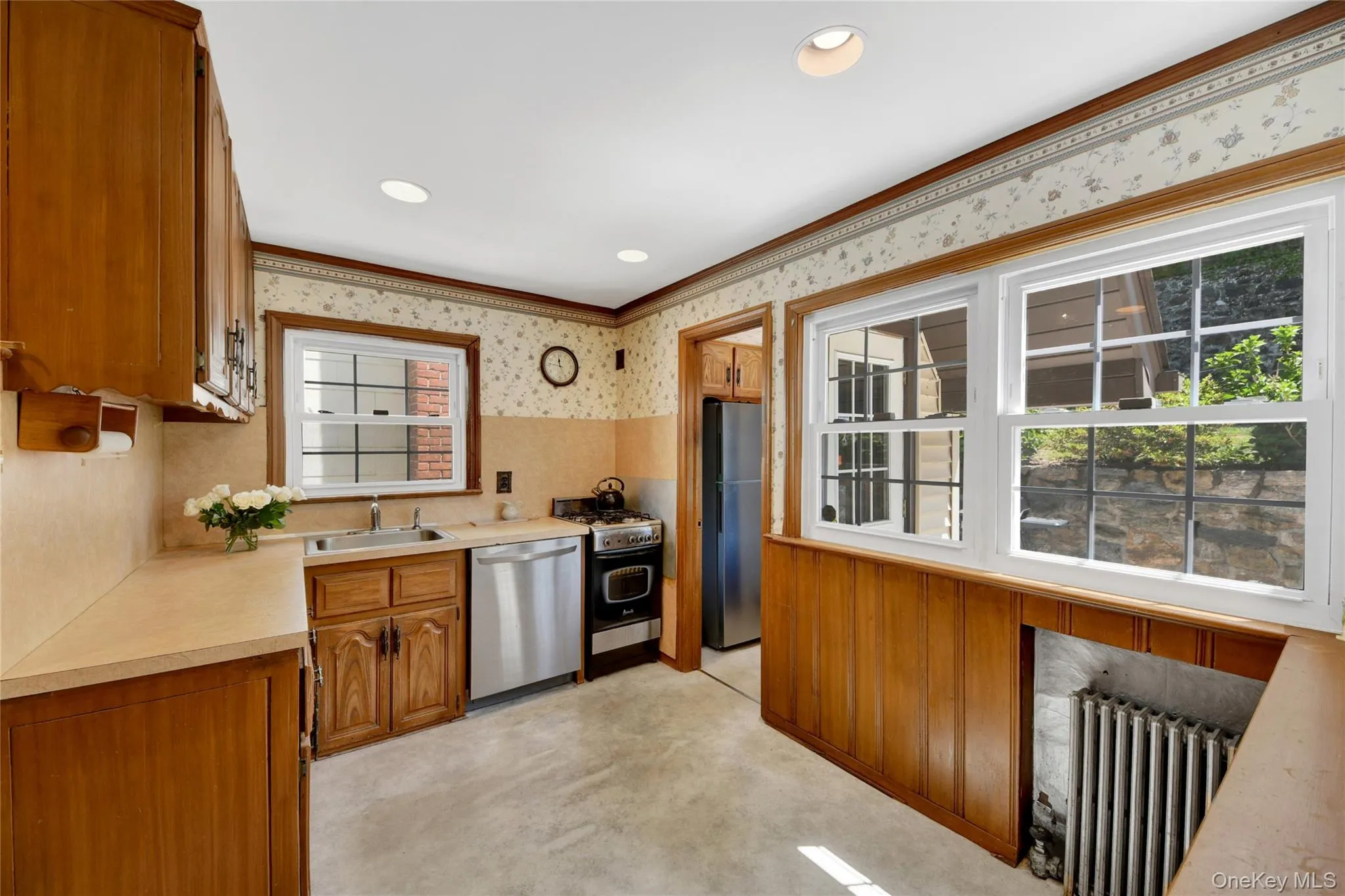 136 Midland Avenue, Yonkers, NY, 2 Bedrooms Bedrooms, 5 Rooms Rooms,1 BathroomBathrooms,Residential,For Rent,Midland,0,1003979 136 Midland Avenue, Yonkers, NY, 2 Bedrooms Bedrooms, 5 Rooms Rooms,1 BathroomBathrooms,Residential,For Rent,Midland,0,1003979