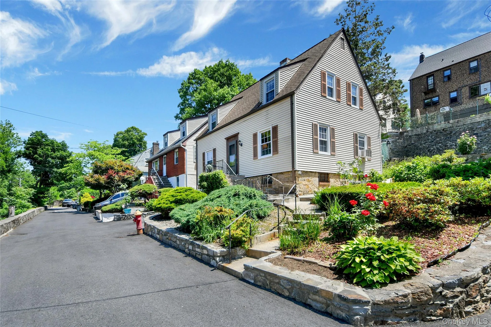 136 Midland Avenue, Yonkers, NY, 2 Bedrooms Bedrooms, 5 Rooms Rooms,1 BathroomBathrooms,Residential,For Rent,Midland,0,1003979 136 Midland Avenue, Yonkers, NY, 2 Bedrooms Bedrooms, 5 Rooms Rooms,1 BathroomBathrooms,Residential,For Rent,Midland,0,1003979