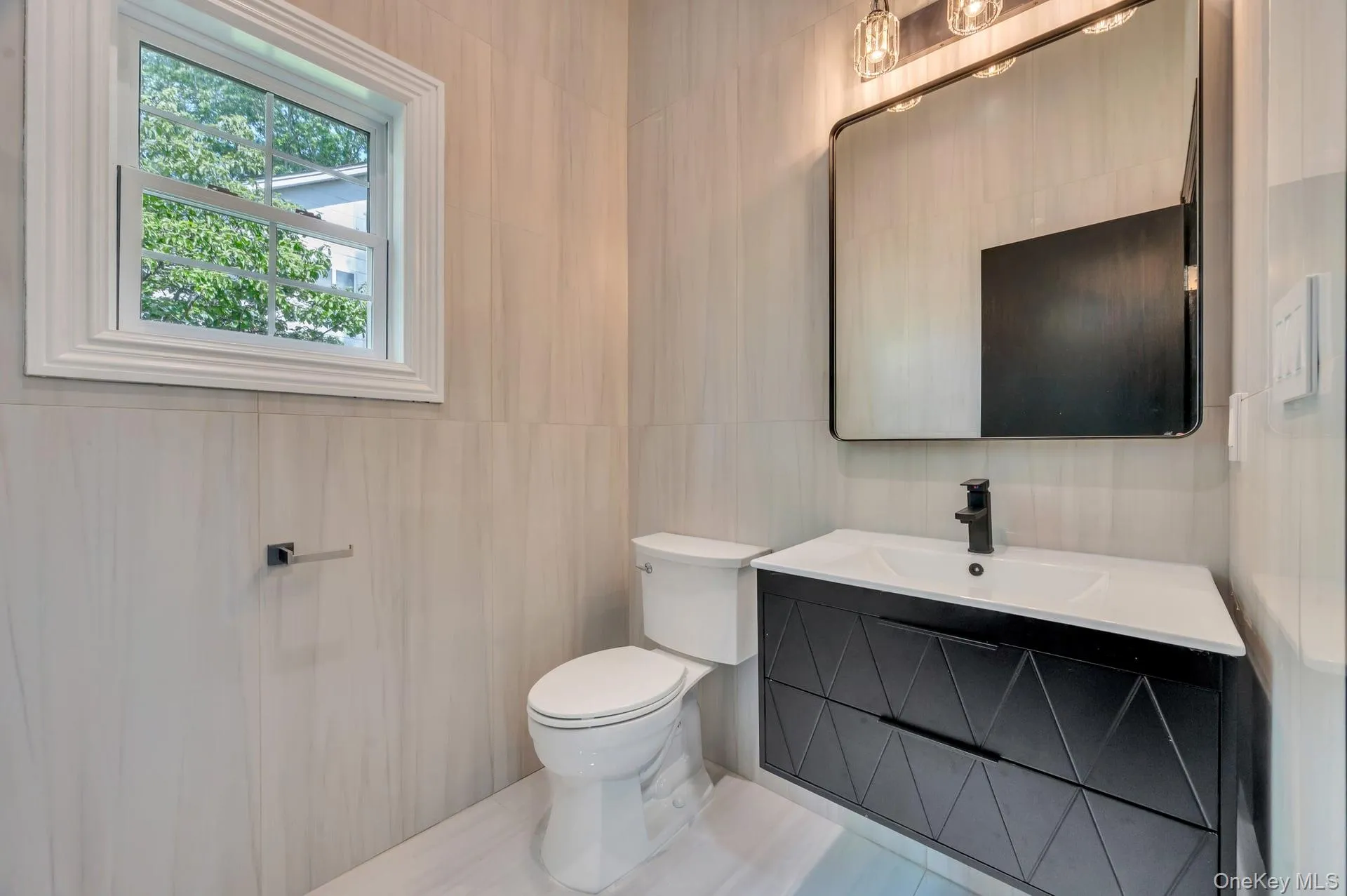 11 Amboy Lane, Brookhaven, NY, 4 Bedrooms Bedrooms, 7 Rooms Rooms,5 BathroomsBathrooms,Residential,For Rent,Amboy,0,1003980 11 Amboy Lane, Brookhaven, NY, 4 Bedrooms Bedrooms, 7 Rooms Rooms,5 BathroomsBathrooms,Residential,For Rent,Amboy,0,1003980