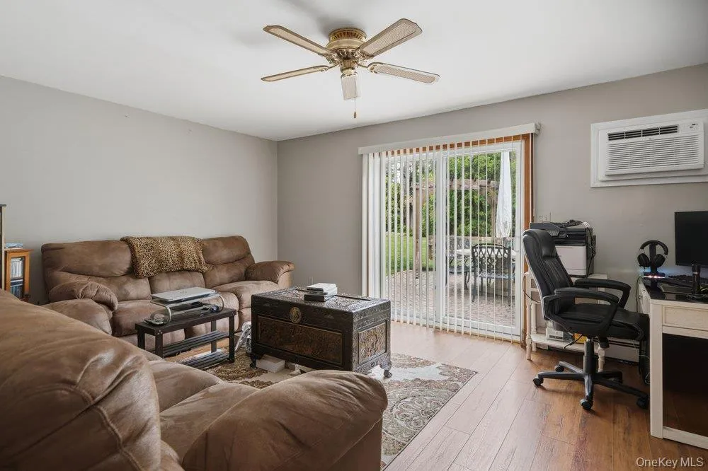48 Lawrence Avenue, Brookhaven, NY, 4 Bedrooms Bedrooms, 10 Rooms Rooms,1 BathroomBathrooms,Residential,For Rent,Lawrence,0,1003982 48 Lawrence Avenue, Brookhaven, NY, 4 Bedrooms Bedrooms, 10 Rooms Rooms,1 BathroomBathrooms,Residential,For Rent,Lawrence,0,1003982
