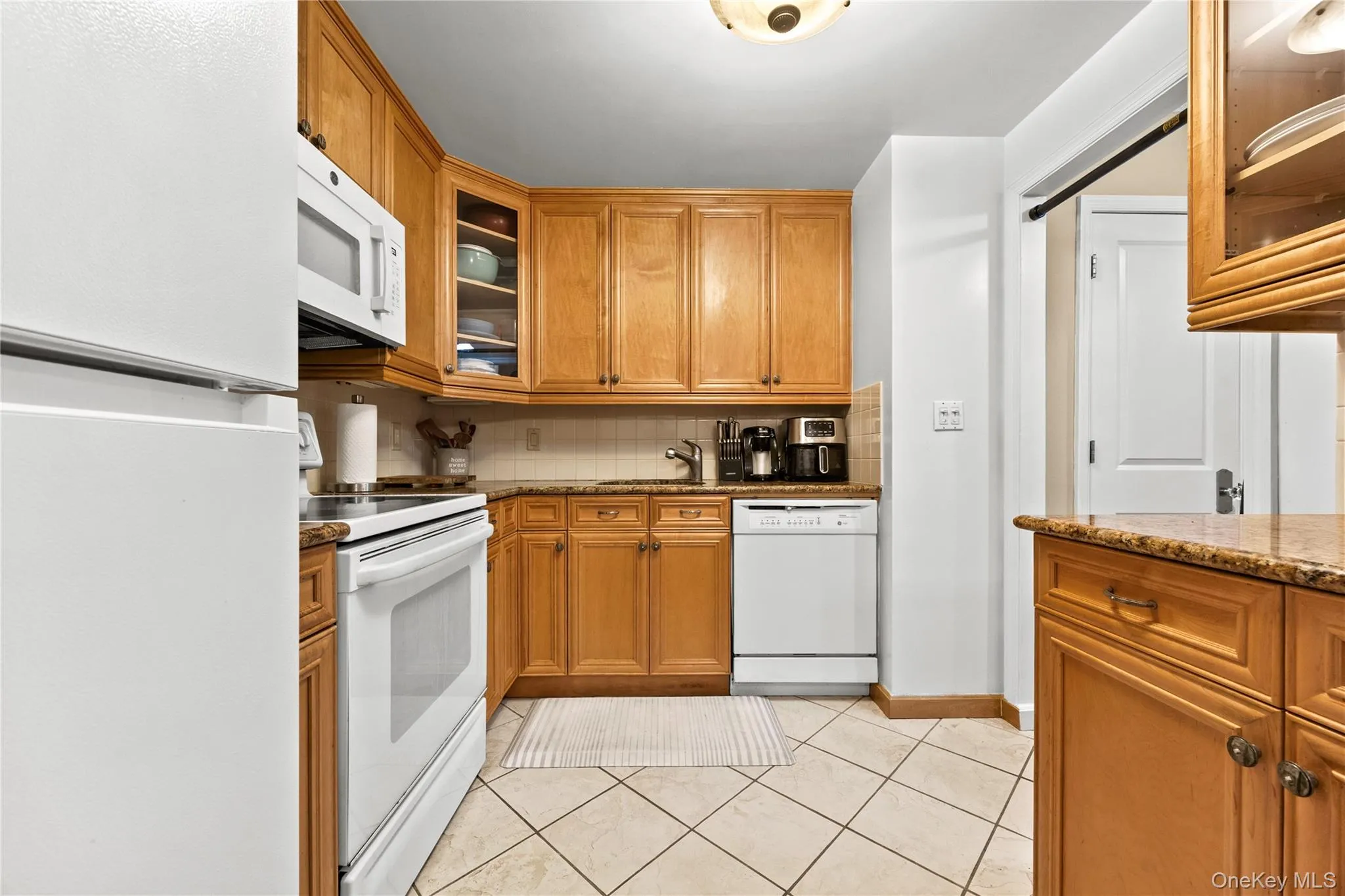 300 High Point Drive, Greenburgh, NY, 2 Bedrooms Bedrooms, 4 Rooms Rooms,1 BathroomBathrooms,Residential,For Rent,High Point,0,1003987 300 High Point Drive, Greenburgh, NY, 2 Bedrooms Bedrooms, 4 Rooms Rooms,1 BathroomBathrooms,Residential,For Rent,High Point,0,1003987