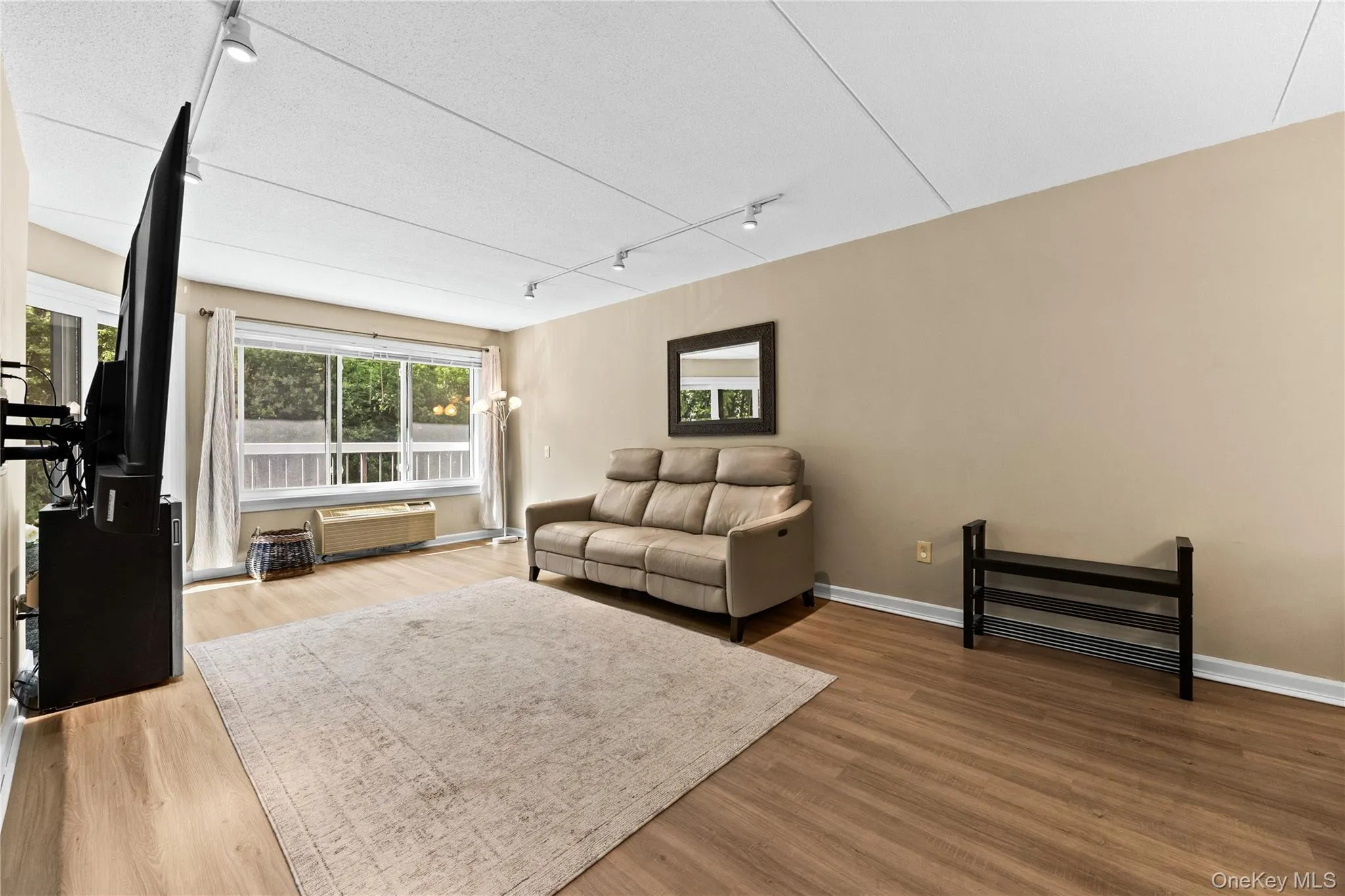 300 High Point Drive, Greenburgh, NY, 2 Bedrooms Bedrooms, 4 Rooms Rooms,1 BathroomBathrooms,Residential,For Rent,High Point,0,1003987 300 High Point Drive, Greenburgh, NY, 2 Bedrooms Bedrooms, 4 Rooms Rooms,1 BathroomBathrooms,Residential,For Rent,High Point,0,1003987