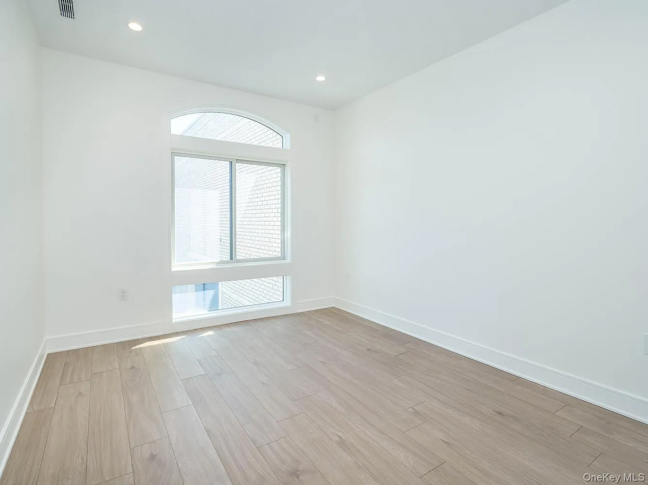 24 Lumber Road, North Hempstead, NY, 2 Bedrooms Bedrooms, 6 Rooms Rooms,2 BathroomsBathrooms,Residential Lease,For Rent,Lumber,0,1003994 24 Lumber Road, North Hempstead, NY, 2 Bedrooms Bedrooms, 6 Rooms Rooms,2 BathroomsBathrooms,Residential Lease,For Rent,Lumber,0,1003994