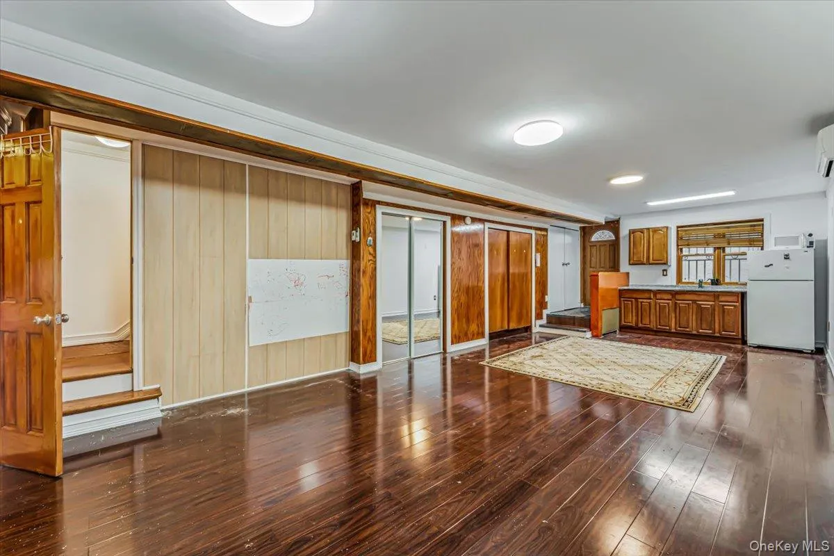 150-06 78th Road, New York, NY, 4 Bedrooms Bedrooms, 11 Rooms Rooms,2 BathroomsBathrooms,Residential Lease,For Rent,78th,0,1004004 150-06 78th Road, New York, NY, 4 Bedrooms Bedrooms, 11 Rooms Rooms,2 BathroomsBathrooms,Residential Lease,For Rent,78th,0,1004004
