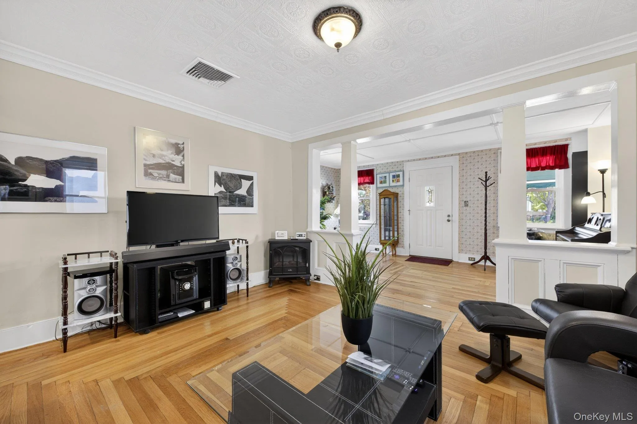 250 Rombout Avenue, Beacon, NY, 3 Bedrooms Bedrooms, 6 Rooms Rooms,1 BathroomBathrooms,Residential,For Rent,Rombout,0,1004010 250 Rombout Avenue, Beacon, NY, 3 Bedrooms Bedrooms, 6 Rooms Rooms,1 BathroomBathrooms,Residential,For Rent,Rombout,0,1004010