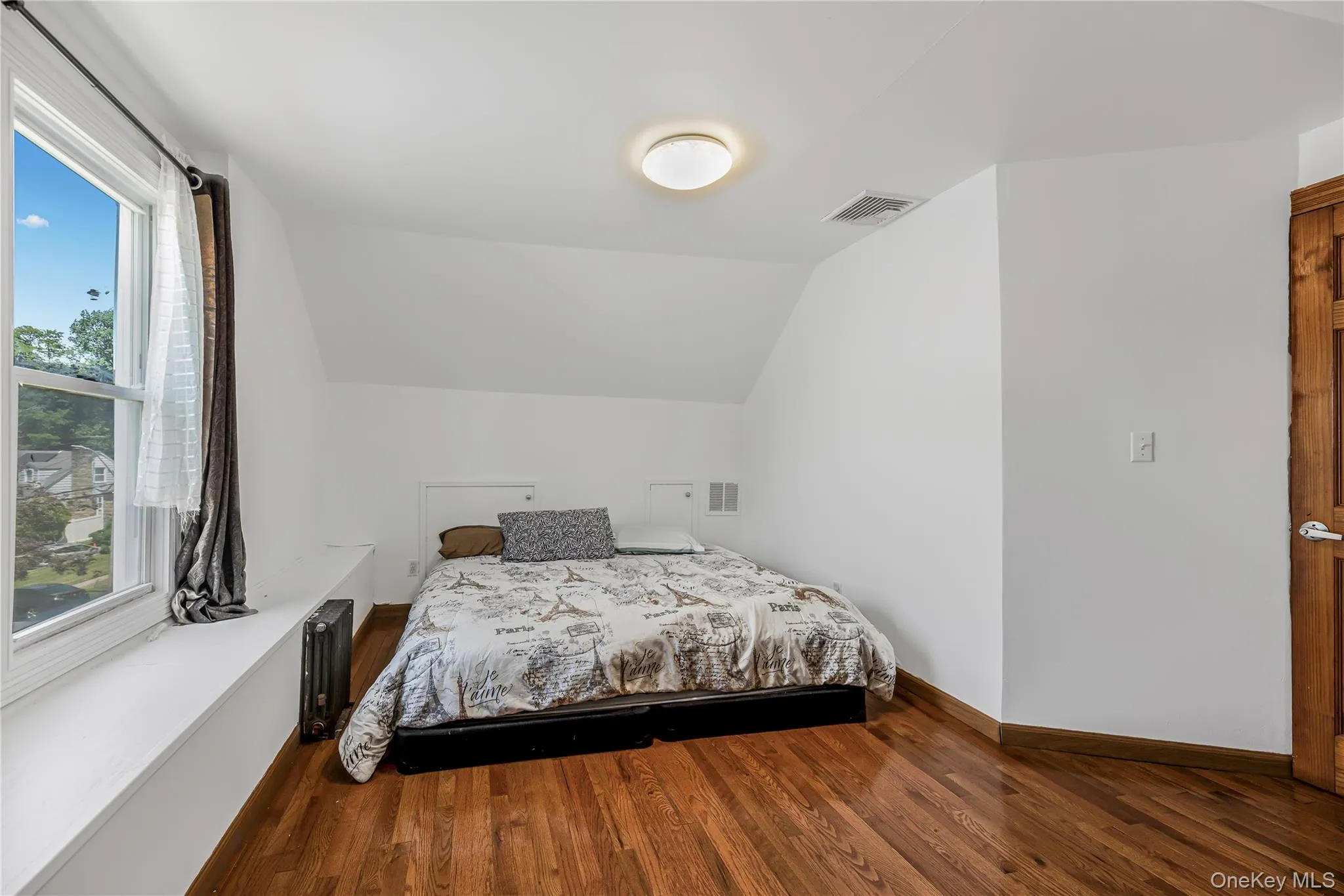 107 HAYWARD Street, Yonkers, NY, 4 Bedrooms Bedrooms, 6 Rooms Rooms,3 BathroomsBathrooms,Residential,For Rent,HAYWARD,0,1004015 107 HAYWARD Street, Yonkers, NY, 4 Bedrooms Bedrooms, 6 Rooms Rooms,3 BathroomsBathrooms,Residential,For Rent,HAYWARD,0,1004015