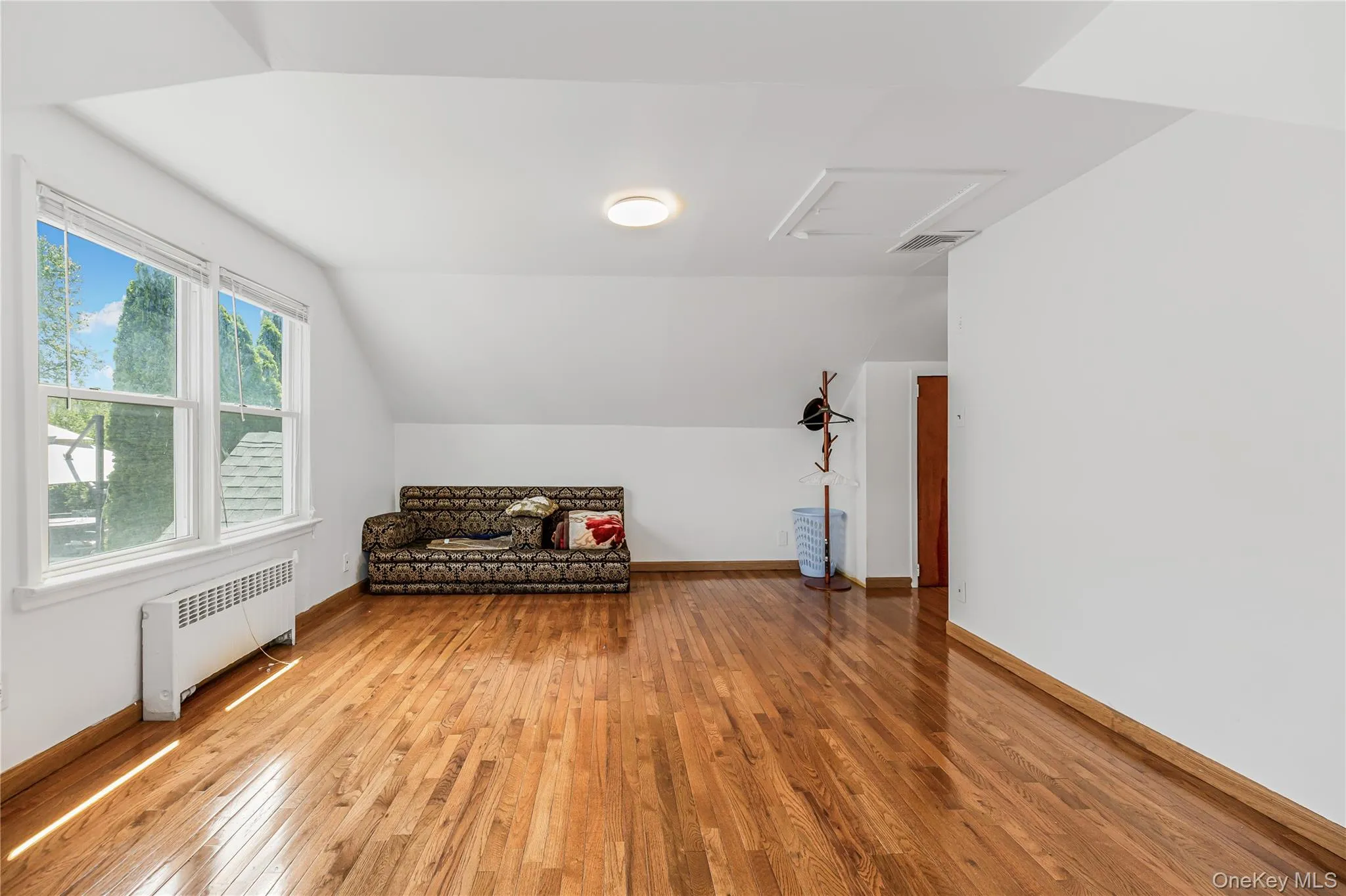107 HAYWARD Street, Yonkers, NY, 4 Bedrooms Bedrooms, 6 Rooms Rooms,3 BathroomsBathrooms,Residential,For Rent,HAYWARD,0,1004015 107 HAYWARD Street, Yonkers, NY, 4 Bedrooms Bedrooms, 6 Rooms Rooms,3 BathroomsBathrooms,Residential,For Rent,HAYWARD,0,1004015