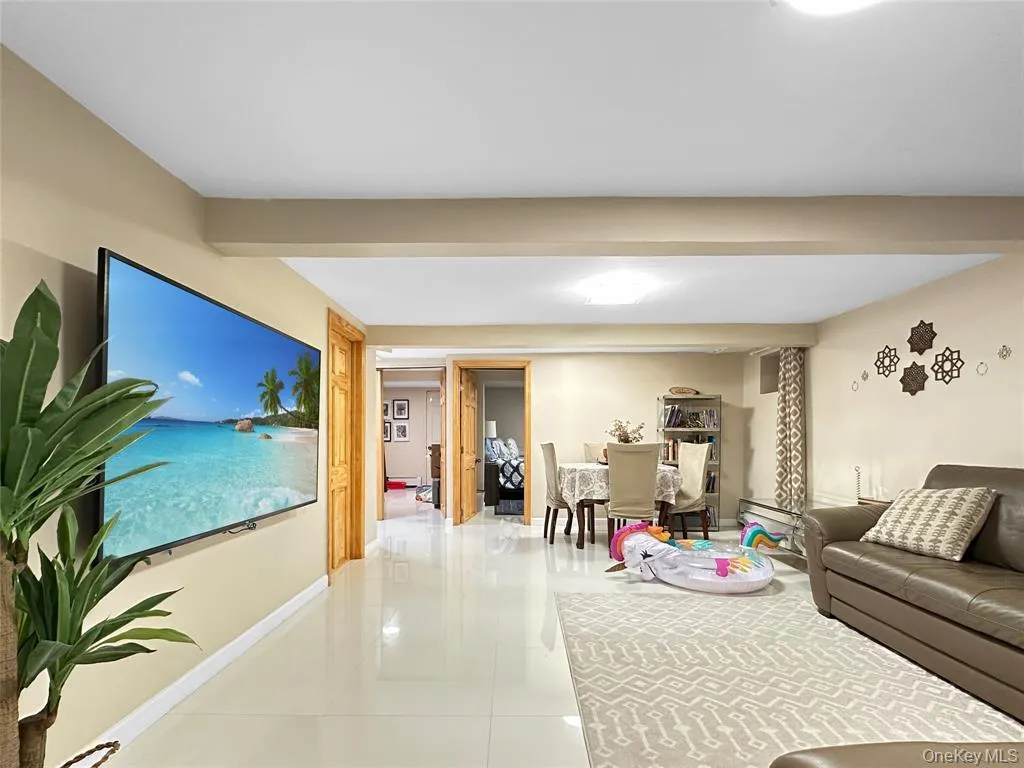 Basement - Living Basement - Living
