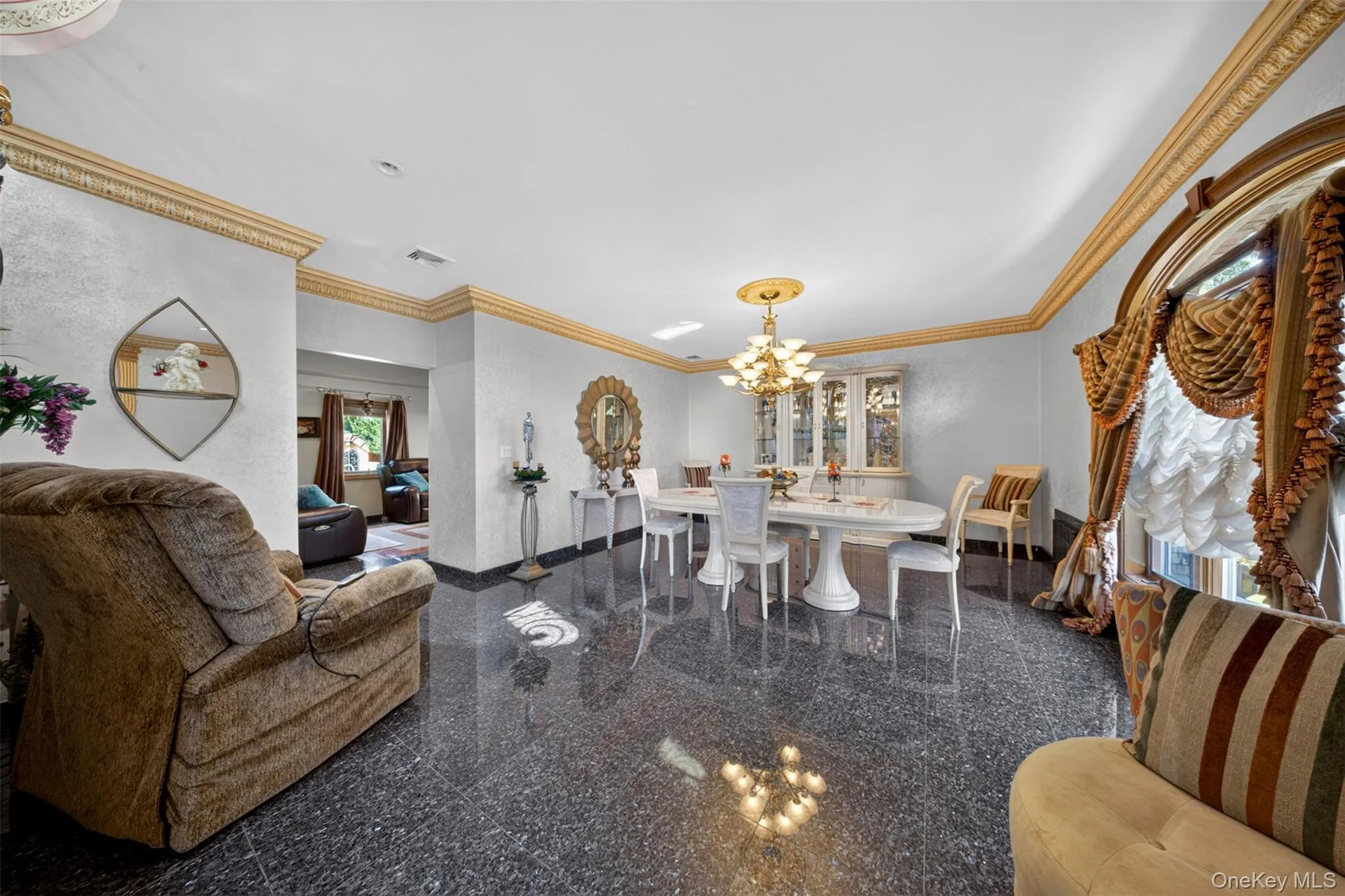 162-25 Cryders Lane, New York, NY, 5 Bedrooms Bedrooms, 11 Rooms Rooms,4 BathroomsBathrooms,Residential Lease,For Rent,Cryders,0,1004017 162-25 Cryders Lane, New York, NY, 5 Bedrooms Bedrooms, 11 Rooms Rooms,4 BathroomsBathrooms,Residential Lease,For Rent,Cryders,0,1004017