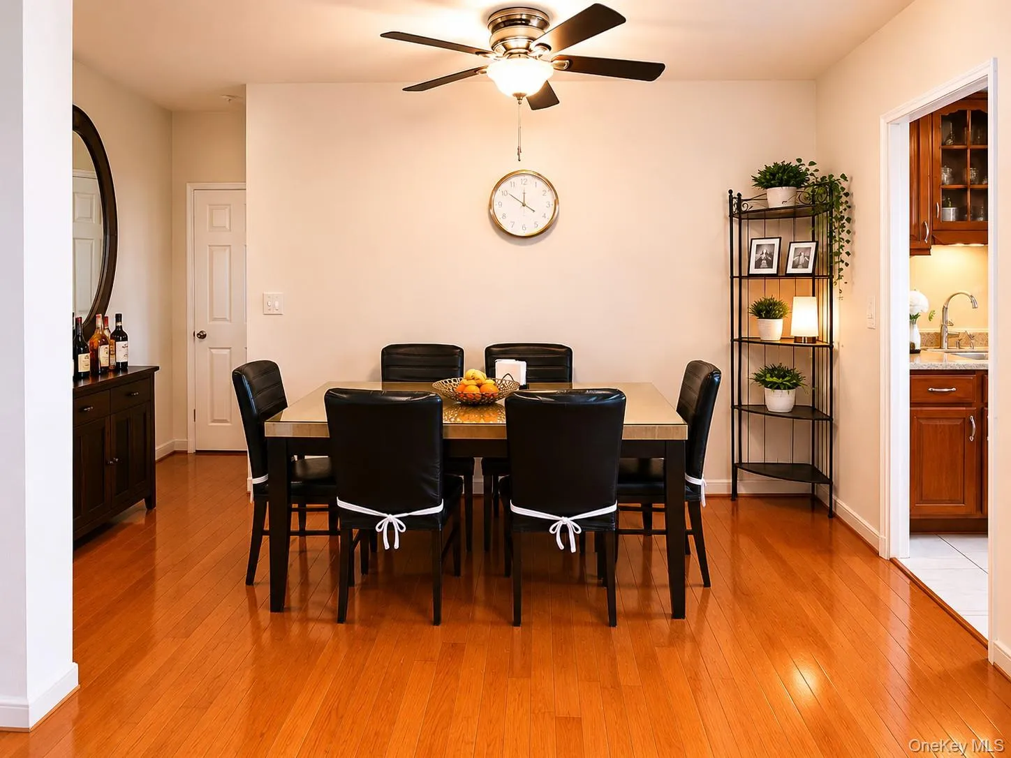 6434 102nd Street, New York, NY, 2 Bedrooms Bedrooms, 5 Rooms Rooms,1 BathroomBathrooms,Residential,For Rent,102nd,0,1004019 6434 102nd Street, New York, NY, 2 Bedrooms Bedrooms, 5 Rooms Rooms,1 BathroomBathrooms,Residential,For Rent,102nd,0,1004019