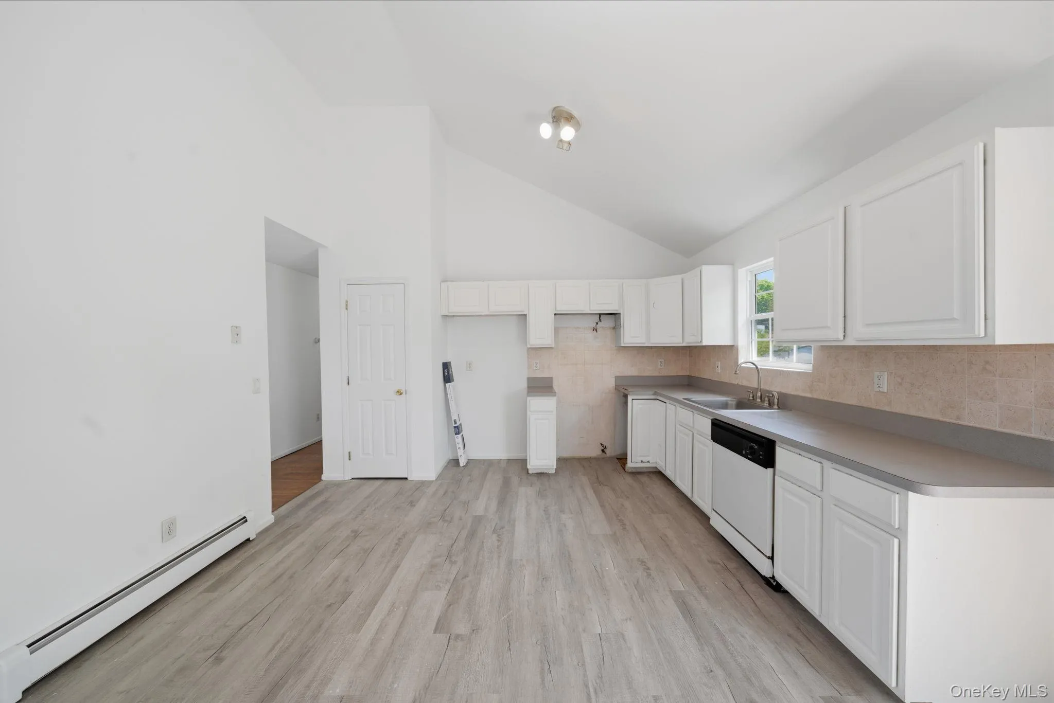 57 Woodycrest Drive, Brookhaven, NY, 4 Bedrooms Bedrooms, 8 Rooms Rooms,3 BathroomsBathrooms,Residential,For Rent,Woodycrest,0,1004026 57 Woodycrest Drive, Brookhaven, NY, 4 Bedrooms Bedrooms, 8 Rooms Rooms,3 BathroomsBathrooms,Residential,For Rent,Woodycrest,0,1004026