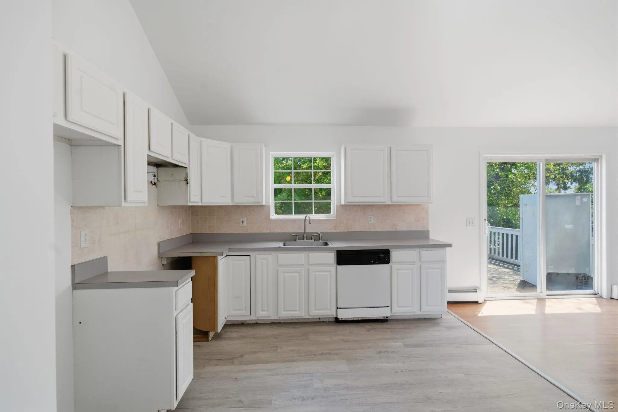 57 Woodycrest Drive, Brookhaven, NY, 4 Bedrooms Bedrooms, 8 Rooms Rooms,3 BathroomsBathrooms,Residential,For Rent,Woodycrest,0,1004026 57 Woodycrest Drive, Brookhaven, NY, 4 Bedrooms Bedrooms, 8 Rooms Rooms,3 BathroomsBathrooms,Residential,For Rent,Woodycrest,0,1004026