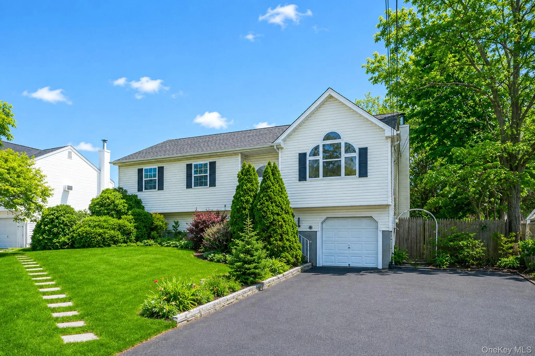 57 Woodycrest Drive, Brookhaven, NY, 4 Bedrooms Bedrooms, 8 Rooms Rooms,3 BathroomsBathrooms,Residential,For Rent,Woodycrest,0,1004026 57 Woodycrest Drive, Brookhaven, NY, 4 Bedrooms Bedrooms, 8 Rooms Rooms,3 BathroomsBathrooms,Residential,For Rent,Woodycrest,0,1004026