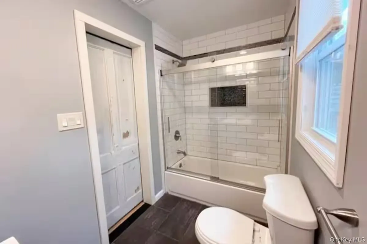 440 Longview Lane, Southold, NY, 3 Bedrooms Bedrooms, 5 Rooms Rooms,2 BathroomsBathrooms,Residential Lease,For Rent,Longview,0,1004029 440 Longview Lane, Southold, NY, 3 Bedrooms Bedrooms, 5 Rooms Rooms,2 BathroomsBathrooms,Residential Lease,For Rent,Longview,0,1004029