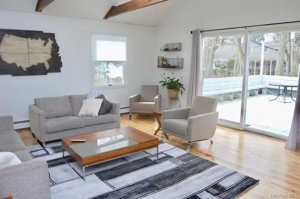 440 Longview Lane, Southold, NY, 3 Bedrooms Bedrooms, 5 Rooms Rooms,2 BathroomsBathrooms,Residential Lease,For Rent,Longview,0,1004029 440 Longview Lane, Southold, NY, 3 Bedrooms Bedrooms, 5 Rooms Rooms,2 BathroomsBathrooms,Residential Lease,For Rent,Longview,0,1004029