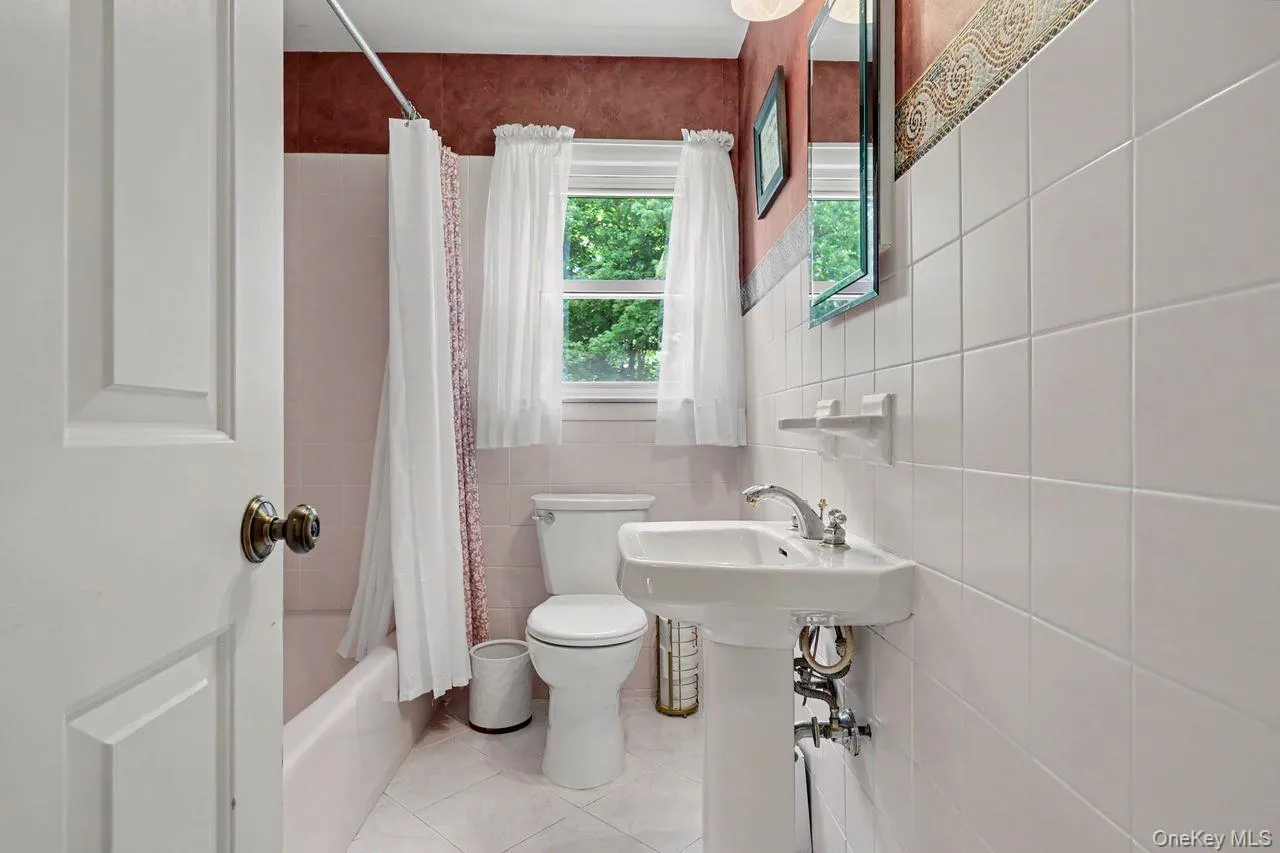 22 Manor Way, Southeast, NY, 2 Bedrooms Bedrooms, 5 Rooms Rooms,1 BathroomBathrooms,Residential,For Rent,Manor,0,1004031 22 Manor Way, Southeast, NY, 2 Bedrooms Bedrooms, 5 Rooms Rooms,1 BathroomBathrooms,Residential,For Rent,Manor,0,1004031