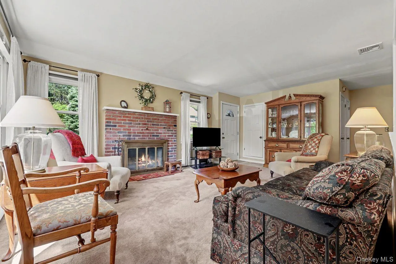 22 Manor Way, Southeast, NY, 2 Bedrooms Bedrooms, 5 Rooms Rooms,1 BathroomBathrooms,Residential,For Rent,Manor,0,1004031 22 Manor Way, Southeast, NY, 2 Bedrooms Bedrooms, 5 Rooms Rooms,1 BathroomBathrooms,Residential,For Rent,Manor,0,1004031