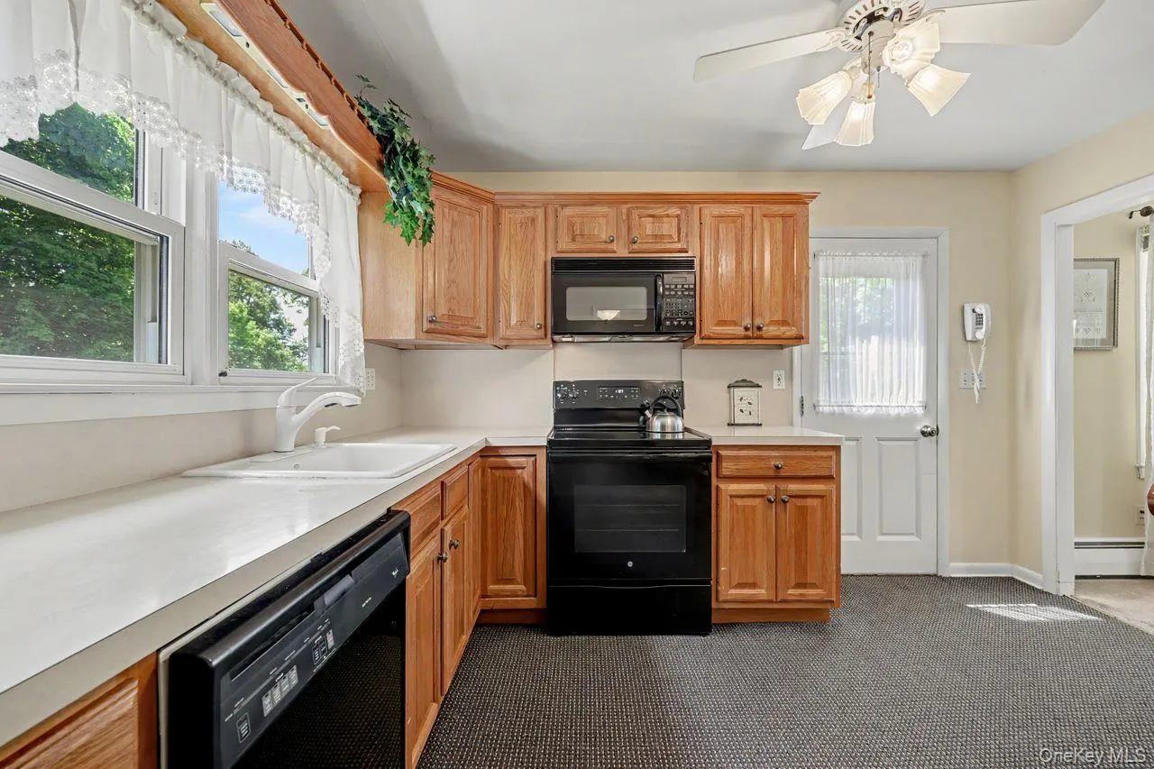 22 Manor Way, Southeast, NY, 2 Bedrooms Bedrooms, 5 Rooms Rooms,1 BathroomBathrooms,Residential,For Rent,Manor,0,1004031 22 Manor Way, Southeast, NY, 2 Bedrooms Bedrooms, 5 Rooms Rooms,1 BathroomBathrooms,Residential,For Rent,Manor,0,1004031