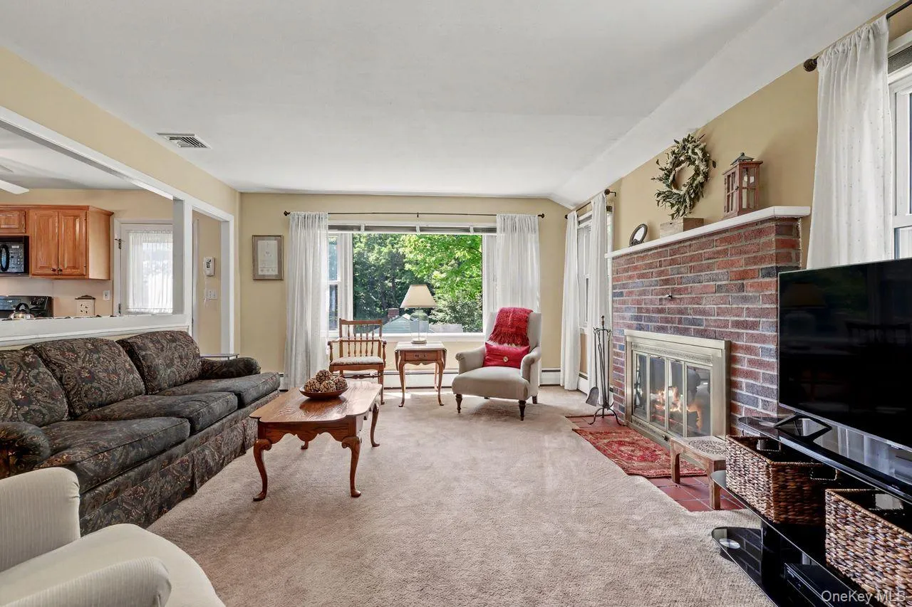 22 Manor Way, Southeast, NY, 2 Bedrooms Bedrooms, 5 Rooms Rooms,1 BathroomBathrooms,Residential,For Rent,Manor,0,1004031 22 Manor Way, Southeast, NY, 2 Bedrooms Bedrooms, 5 Rooms Rooms,1 BathroomBathrooms,Residential,For Rent,Manor,0,1004031