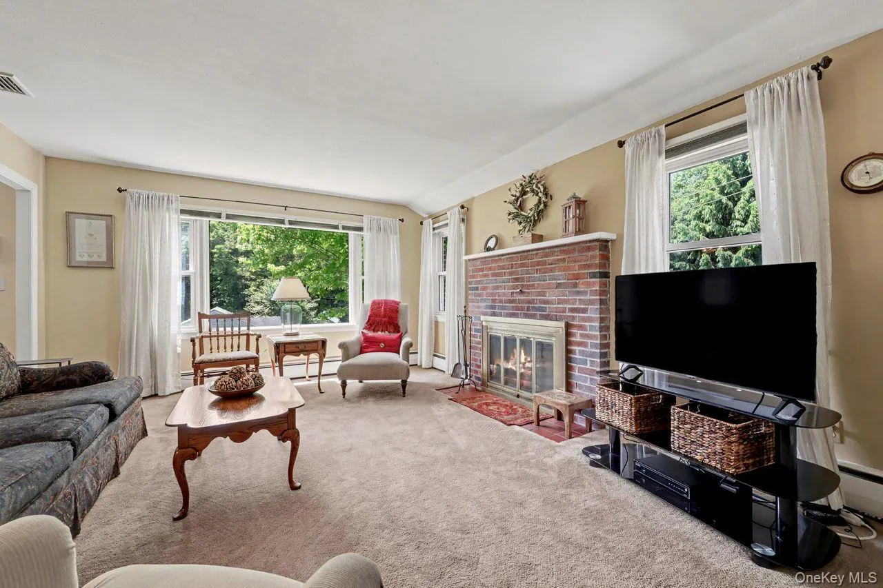 22 Manor Way, Southeast, NY, 2 Bedrooms Bedrooms, 5 Rooms Rooms,1 BathroomBathrooms,Residential,For Rent,Manor,0,1004031 22 Manor Way, Southeast, NY, 2 Bedrooms Bedrooms, 5 Rooms Rooms,1 BathroomBathrooms,Residential,For Rent,Manor,0,1004031