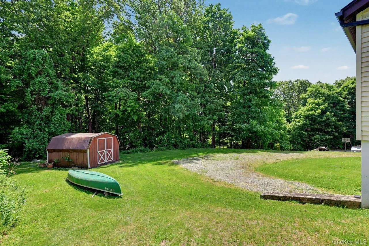 22 Manor Way, Southeast, NY, 2 Bedrooms Bedrooms, 5 Rooms Rooms,1 BathroomBathrooms,Residential,For Rent,Manor,0,1004031 22 Manor Way, Southeast, NY, 2 Bedrooms Bedrooms, 5 Rooms Rooms,1 BathroomBathrooms,Residential,For Rent,Manor,0,1004031