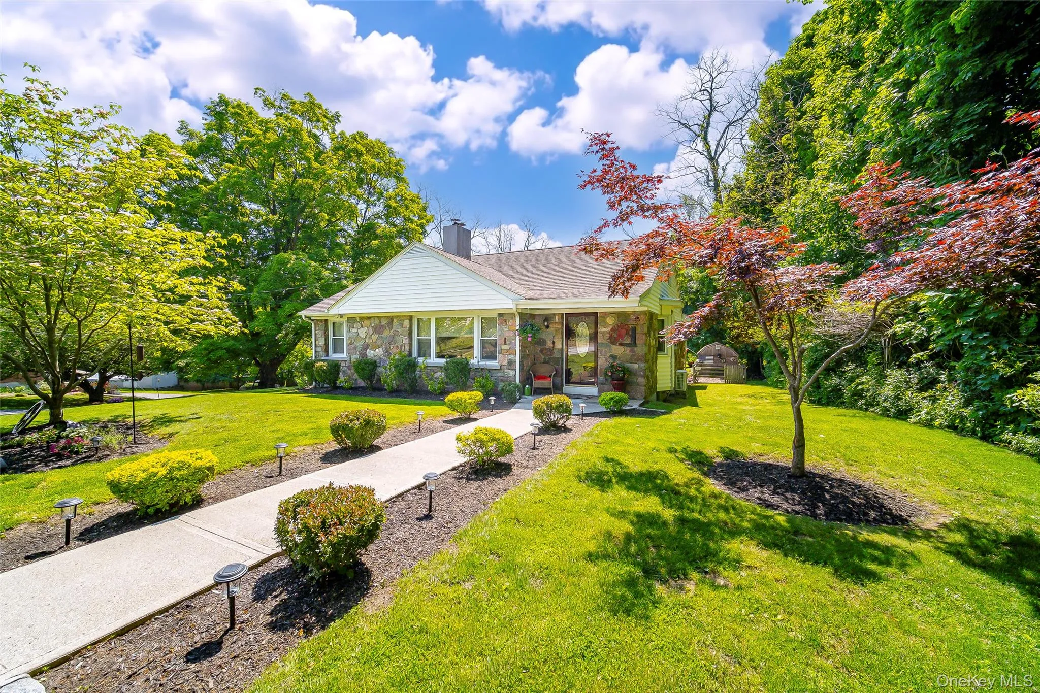 15 Maple Road, Woodbury, NY, 3 Bedrooms Bedrooms, 8 Rooms Rooms,1 BathroomBathrooms,Residential,For Rent,Maple,0,1004032 15 Maple Road, Woodbury, NY, 3 Bedrooms Bedrooms, 8 Rooms Rooms,1 BathroomBathrooms,Residential,For Rent,Maple,0,1004032