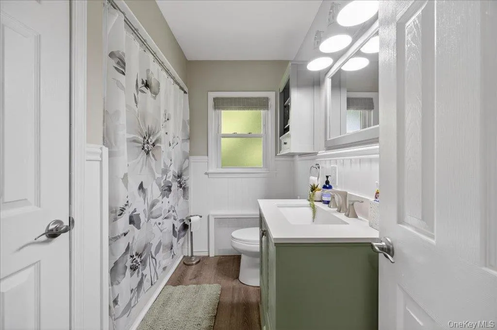 15 Maple Road, Woodbury, NY, 3 Bedrooms Bedrooms, 8 Rooms Rooms,1 BathroomBathrooms,Residential,For Rent,Maple,0,1004032 15 Maple Road, Woodbury, NY, 3 Bedrooms Bedrooms, 8 Rooms Rooms,1 BathroomBathrooms,Residential,For Rent,Maple,0,1004032