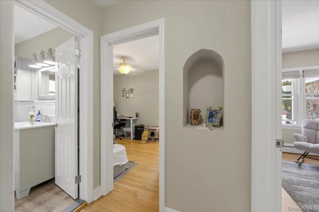 15 Maple Road, Woodbury, NY, 3 Bedrooms Bedrooms, 8 Rooms Rooms,1 BathroomBathrooms,Residential,For Rent,Maple,0,1004032 15 Maple Road, Woodbury, NY, 3 Bedrooms Bedrooms, 8 Rooms Rooms,1 BathroomBathrooms,Residential,For Rent,Maple,0,1004032