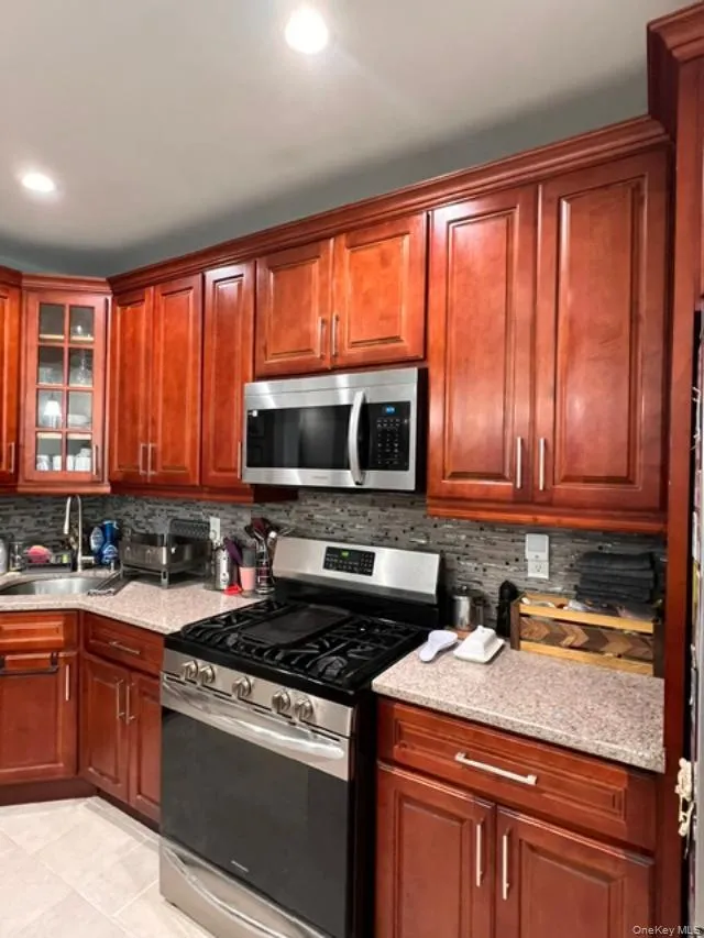 Kitchen Cabinets and Granite view Kitchen Cabinets and Granite view