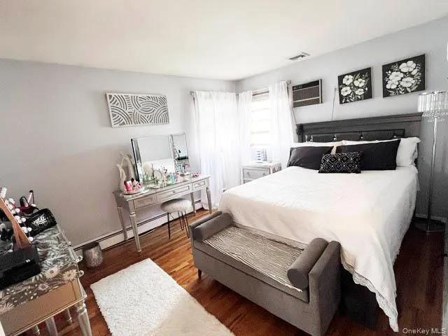 36 2nd Avenue, Hempstead, NY, 4 Bedrooms Bedrooms, 7 Rooms Rooms,2 BathroomsBathrooms,Residential,For Rent,2nd,0,1004050 36 2nd Avenue, Hempstead, NY, 4 Bedrooms Bedrooms, 7 Rooms Rooms,2 BathroomsBathrooms,Residential,For Rent,2nd,0,1004050