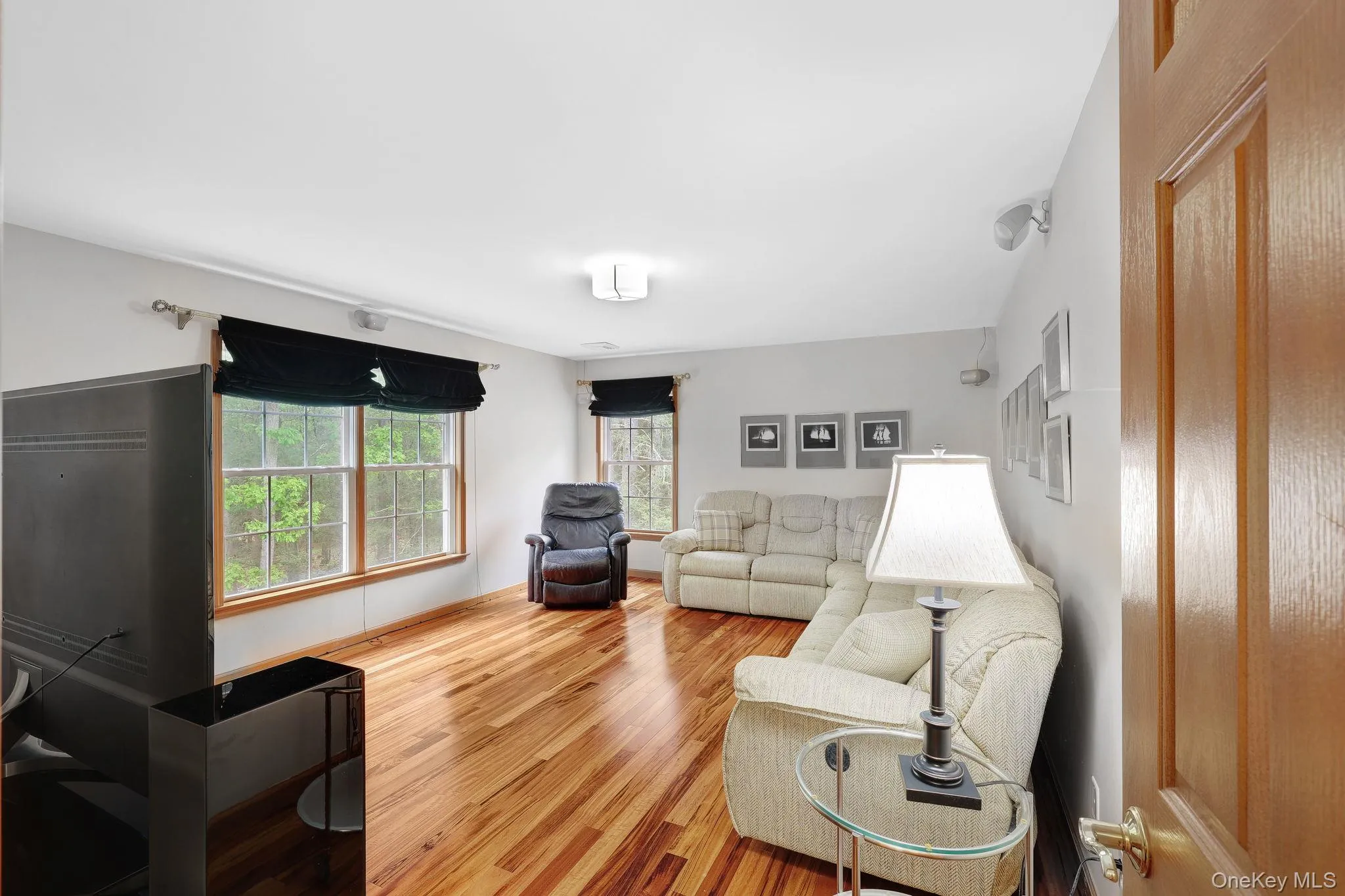 30 Whitney Drive, Woodstock, NY, 3 Bedrooms Bedrooms, 9 Rooms Rooms,2 BathroomsBathrooms,Residential,For Rent,Whitney,0,1004054 30 Whitney Drive, Woodstock, NY, 3 Bedrooms Bedrooms, 9 Rooms Rooms,2 BathroomsBathrooms,Residential,For Rent,Whitney,0,1004054