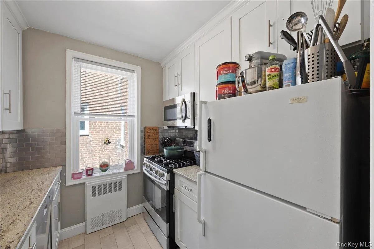 625 Gramatan Avenue, Mount Vernon, NY, 1 Bedroom Bedrooms, 3 Rooms Rooms,1 BathroomBathrooms,Residential,For Rent,Gramatan,0,1004060 625 Gramatan Avenue, Mount Vernon, NY, 1 Bedroom Bedrooms, 3 Rooms Rooms,1 BathroomBathrooms,Residential,For Rent,Gramatan,0,1004060