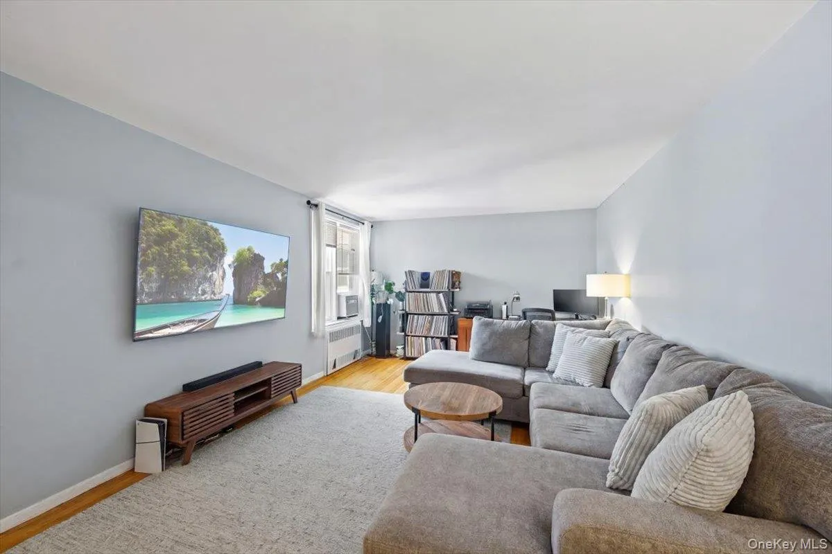 625 Gramatan Avenue, Mount Vernon, NY, 1 Bedroom Bedrooms, 3 Rooms Rooms,1 BathroomBathrooms,Residential,For Rent,Gramatan,0,1004060 625 Gramatan Avenue, Mount Vernon, NY, 1 Bedroom Bedrooms, 3 Rooms Rooms,1 BathroomBathrooms,Residential,For Rent,Gramatan,0,1004060