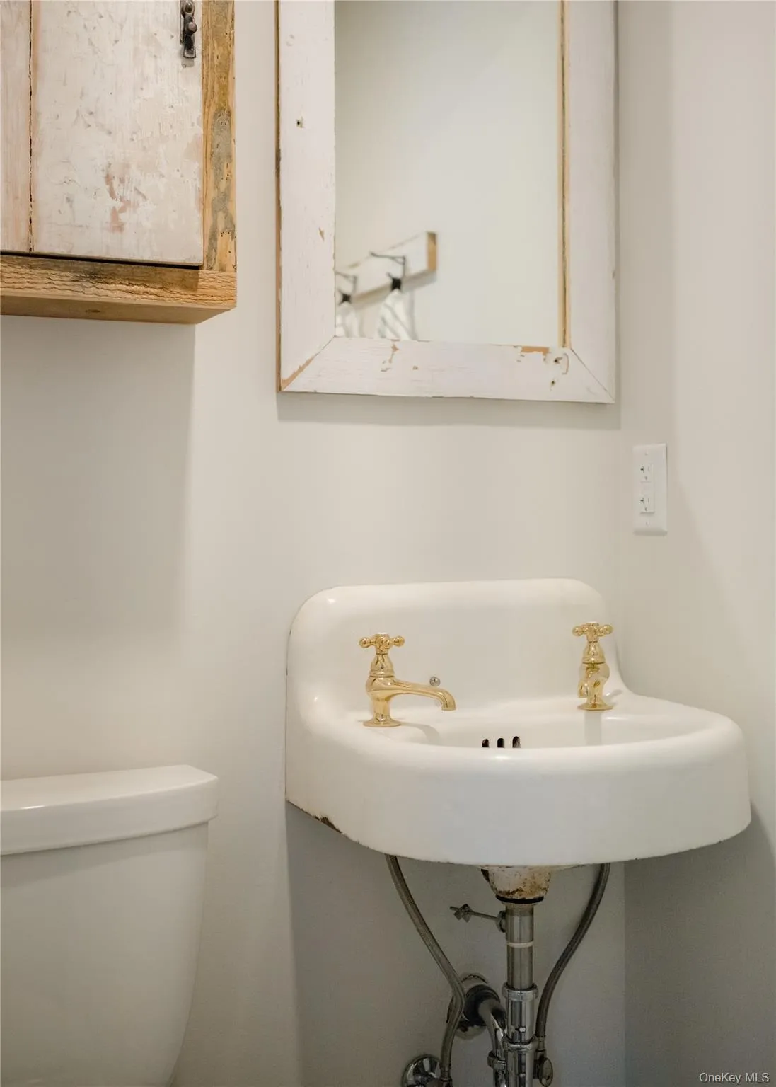 114 Main Street, Germantown, NY, 4 Bedrooms Bedrooms, 9 Rooms Rooms,2 BathroomsBathrooms,Residential,For Rent,Main,0,1004065 114 Main Street, Germantown, NY, 4 Bedrooms Bedrooms, 9 Rooms Rooms,2 BathroomsBathrooms,Residential,For Rent,Main,0,1004065