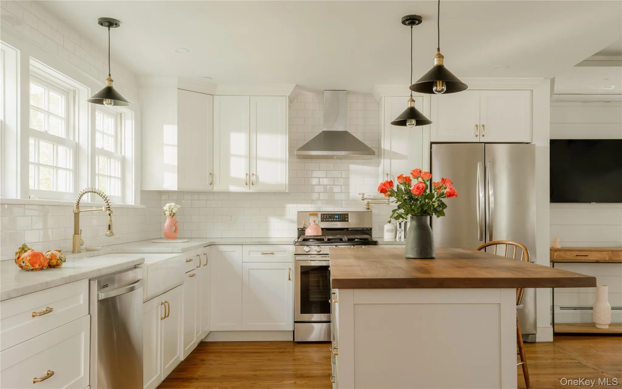 114 Main Street, Germantown, NY, 4 Bedrooms Bedrooms, 9 Rooms Rooms,2 BathroomsBathrooms,Residential,For Rent,Main,0,1004065 114 Main Street, Germantown, NY, 4 Bedrooms Bedrooms, 9 Rooms Rooms,2 BathroomsBathrooms,Residential,For Rent,Main,0,1004065