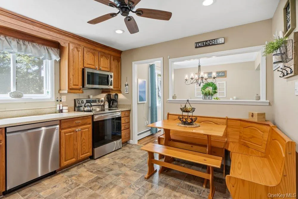 10 Hollingwood Drive, Brookhaven, NY, 4 Bedrooms Bedrooms, 9 Rooms Rooms,1 BathroomBathrooms,Residential,For Rent,Hollingwood,0,1004068 10 Hollingwood Drive, Brookhaven, NY, 4 Bedrooms Bedrooms, 9 Rooms Rooms,1 BathroomBathrooms,Residential,For Rent,Hollingwood,0,1004068