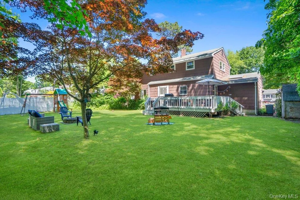 10 Hollingwood Drive, Brookhaven, NY, 4 Bedrooms Bedrooms, 9 Rooms Rooms,1 BathroomBathrooms,Residential,For Rent,Hollingwood,0,1004068 10 Hollingwood Drive, Brookhaven, NY, 4 Bedrooms Bedrooms, 9 Rooms Rooms,1 BathroomBathrooms,Residential,For Rent,Hollingwood,0,1004068