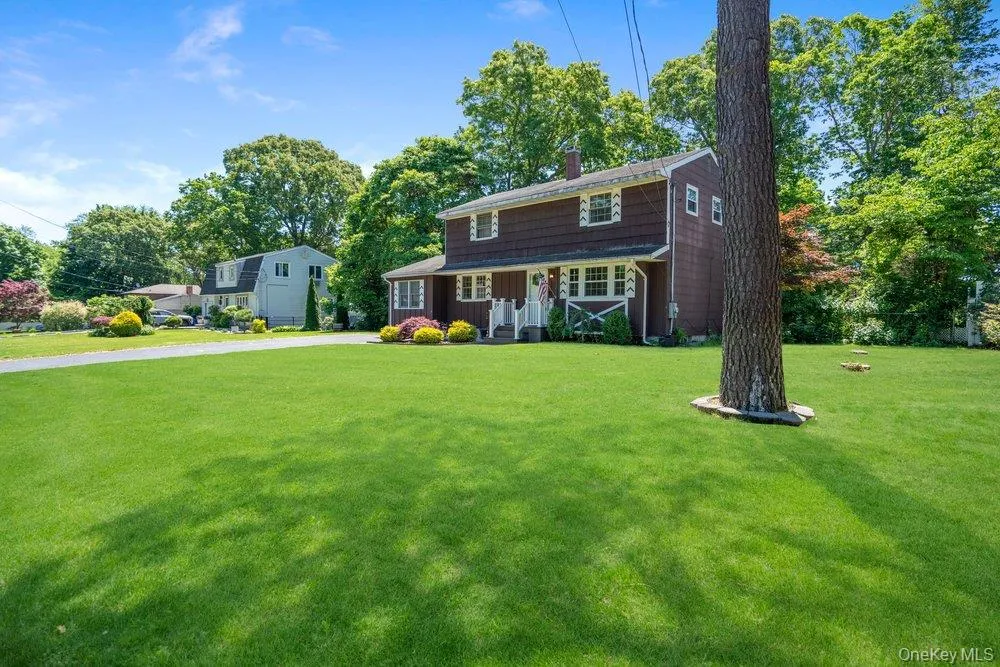 10 Hollingwood Drive, Brookhaven, NY, 4 Bedrooms Bedrooms, 9 Rooms Rooms,1 BathroomBathrooms,Residential,For Rent,Hollingwood,0,1004068 10 Hollingwood Drive, Brookhaven, NY, 4 Bedrooms Bedrooms, 9 Rooms Rooms,1 BathroomBathrooms,Residential,For Rent,Hollingwood,0,1004068
