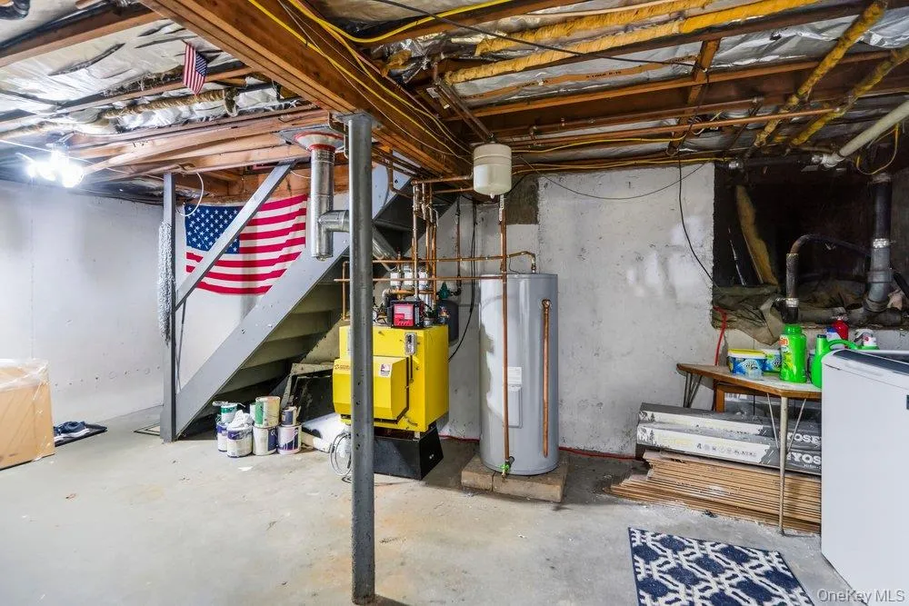 10 Hollingwood Drive, Brookhaven, NY, 4 Bedrooms Bedrooms, 9 Rooms Rooms,1 BathroomBathrooms,Residential,For Rent,Hollingwood,0,1004068 10 Hollingwood Drive, Brookhaven, NY, 4 Bedrooms Bedrooms, 9 Rooms Rooms,1 BathroomBathrooms,Residential,For Rent,Hollingwood,0,1004068