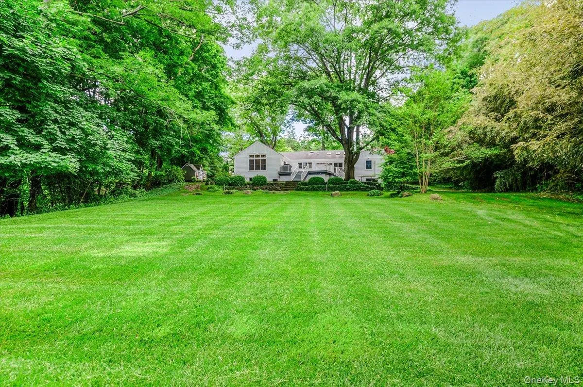 4 Lower Drive, Huntington, NY, 3 Bedrooms Bedrooms, 8 Rooms Rooms,2 BathroomsBathrooms,Residential,For Rent,Lower,0,1004070 4 Lower Drive, Huntington, NY, 3 Bedrooms Bedrooms, 8 Rooms Rooms,2 BathroomsBathrooms,Residential,For Rent,Lower,0,1004070