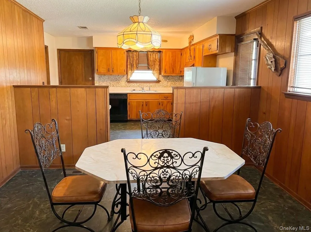 2 Sneden Court, Ramapo, NY, 3 Bedrooms Bedrooms, 5 Rooms Rooms,1 BathroomBathrooms,Residential,For Rent,Sneden,0,1004073 2 Sneden Court, Ramapo, NY, 3 Bedrooms Bedrooms, 5 Rooms Rooms,1 BathroomBathrooms,Residential,For Rent,Sneden,0,1004073