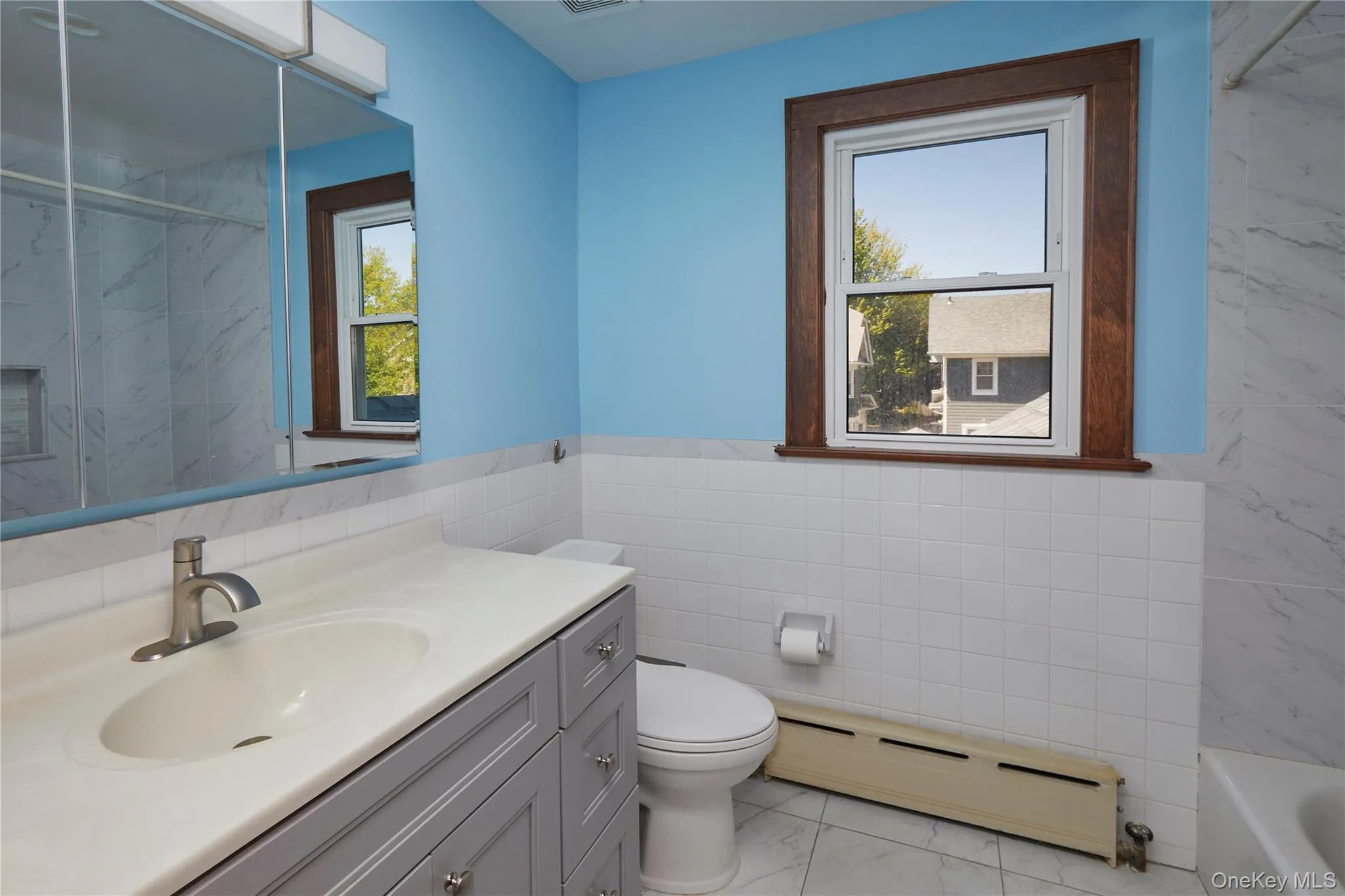 43 E Raleigh Avenue, New York, NY, 3 Bedrooms Bedrooms, 7 Rooms Rooms,1 BathroomBathrooms,Residential,For Rent,E Raleigh,0,1004082 43 E Raleigh Avenue, New York, NY, 3 Bedrooms Bedrooms, 7 Rooms Rooms,1 BathroomBathrooms,Residential,For Rent,E Raleigh,0,1004082