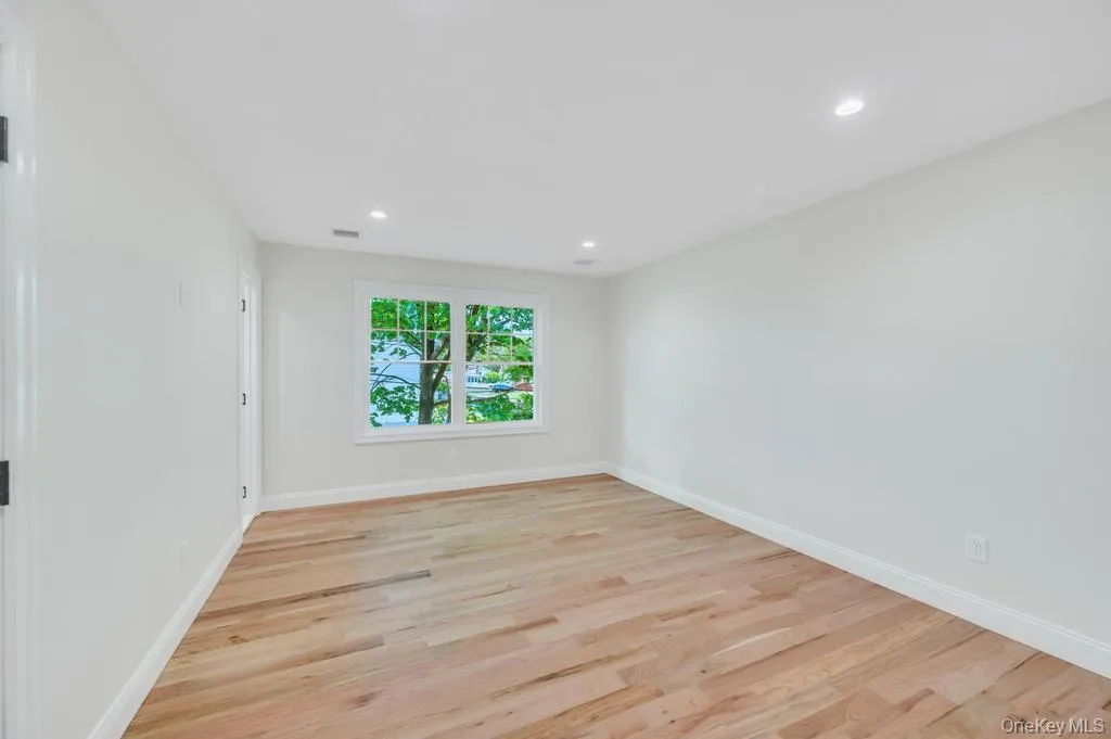 124 North Drive, Oyster Bay, NY, 5 Bedrooms Bedrooms, 9 Rooms Rooms,4 BathroomsBathrooms,Residential,For Rent,North,0,1004084 124 North Drive, Oyster Bay, NY, 5 Bedrooms Bedrooms, 9 Rooms Rooms,4 BathroomsBathrooms,Residential,For Rent,North,0,1004084
