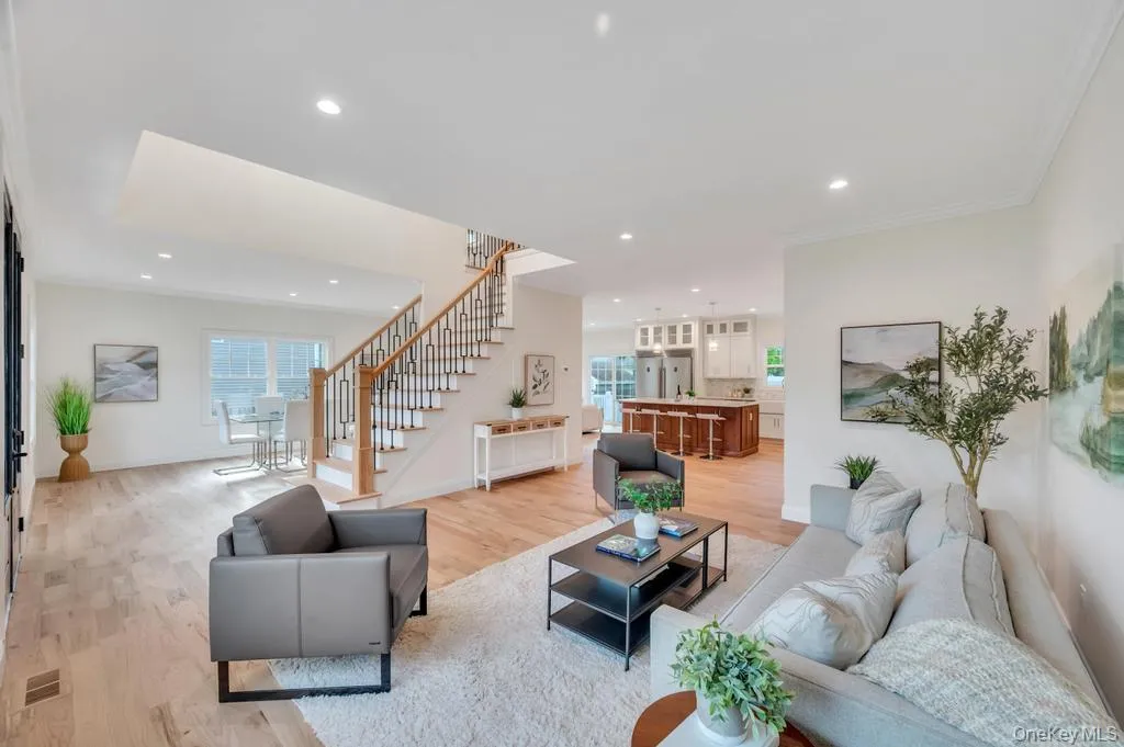 124 North Drive, Oyster Bay, NY, 5 Bedrooms Bedrooms, 9 Rooms Rooms,4 BathroomsBathrooms,Residential,For Rent,North,0,1004084 124 North Drive, Oyster Bay, NY, 5 Bedrooms Bedrooms, 9 Rooms Rooms,4 BathroomsBathrooms,Residential,For Rent,North,0,1004084