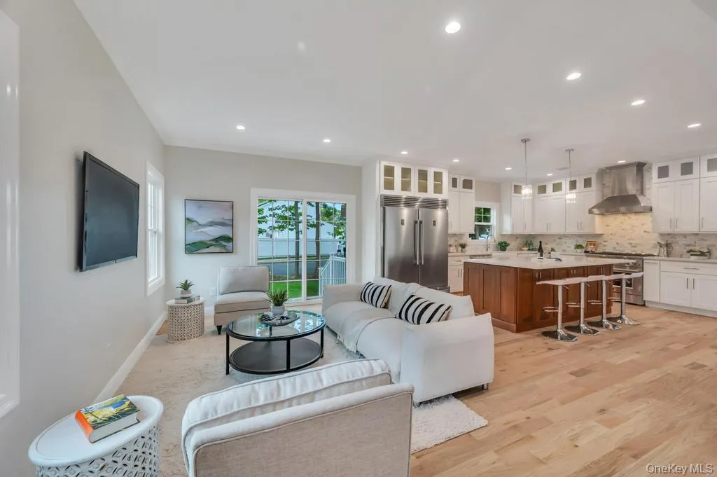 124 North Drive, Oyster Bay, NY, 5 Bedrooms Bedrooms, 9 Rooms Rooms,4 BathroomsBathrooms,Residential,For Rent,North,0,1004084 124 North Drive, Oyster Bay, NY, 5 Bedrooms Bedrooms, 9 Rooms Rooms,4 BathroomsBathrooms,Residential,For Rent,North,0,1004084