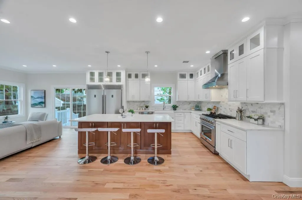 124 North Drive, Oyster Bay, NY, 5 Bedrooms Bedrooms, 9 Rooms Rooms,4 BathroomsBathrooms,Residential,For Rent,North,0,1004084 124 North Drive, Oyster Bay, NY, 5 Bedrooms Bedrooms, 9 Rooms Rooms,4 BathroomsBathrooms,Residential,For Rent,North,0,1004084
