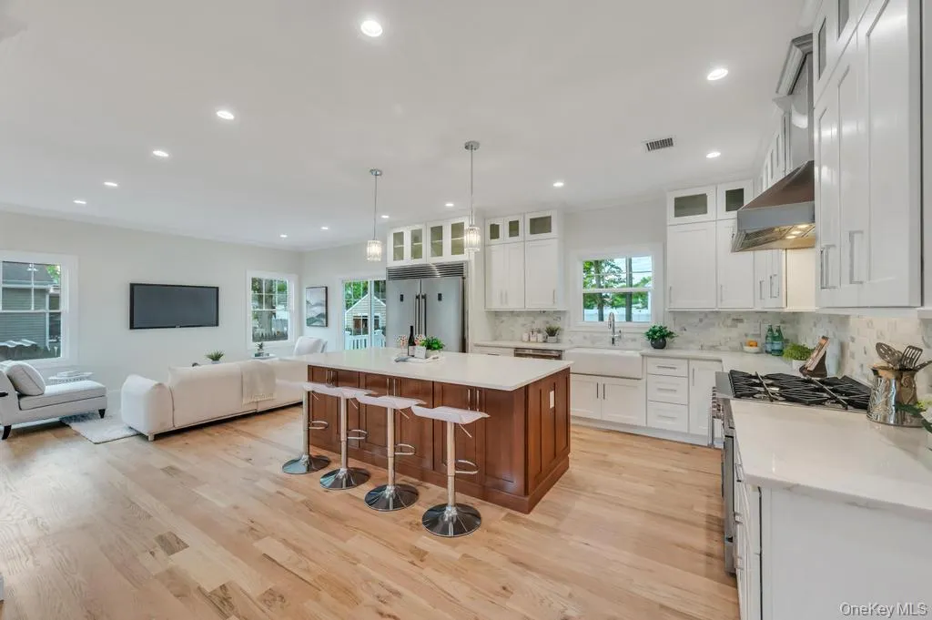 124 North Drive, Oyster Bay, NY, 5 Bedrooms Bedrooms, 9 Rooms Rooms,4 BathroomsBathrooms,Residential,For Rent,North,0,1004084 124 North Drive, Oyster Bay, NY, 5 Bedrooms Bedrooms, 9 Rooms Rooms,4 BathroomsBathrooms,Residential,For Rent,North,0,1004084